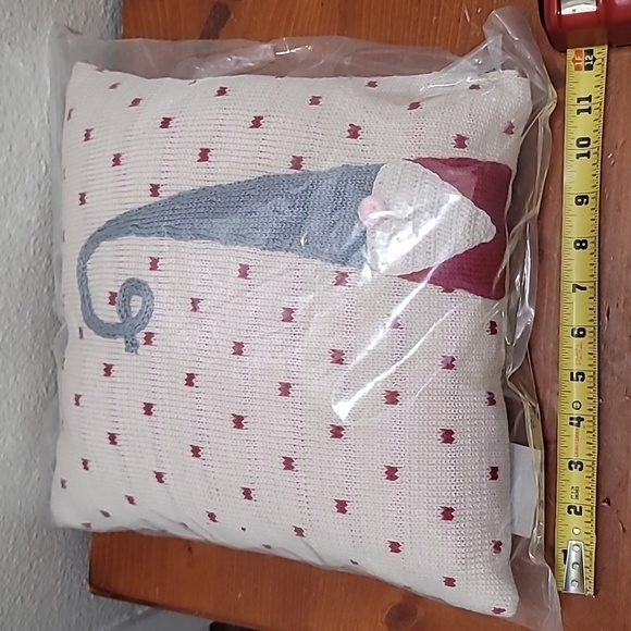MELANGE COLLECTION GNOME HOLIDAY KNIT PILLOW 12 INCH SQUARE - Picture 6 of 6